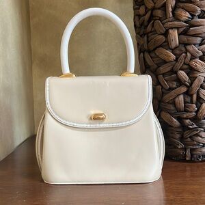 Japanese light cream handbag